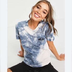 Quiksilver Blue and White Tie-Dye Tee size XSMALL